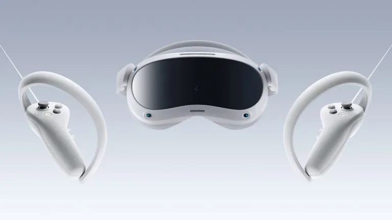 VR Headset (PICO 4)